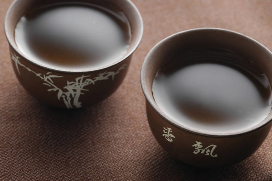 中國(guó)茶與杯