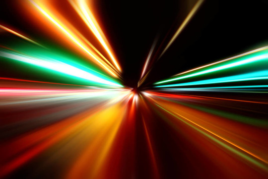 摘要夜間道路加速運動