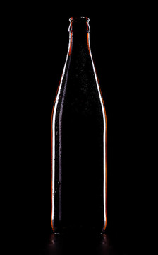 黑啤酒瓶