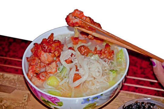燒烤雞肉面條