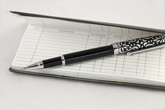 支票簿和Pen