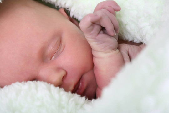 新生的嬰兒