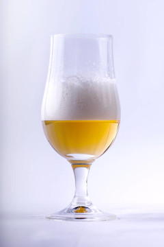 喝一杯啤酒