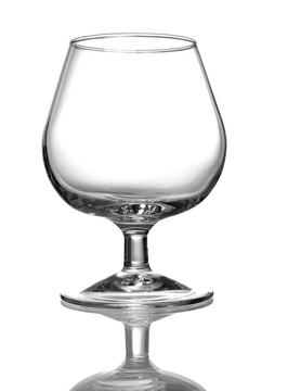 透明空酒杯