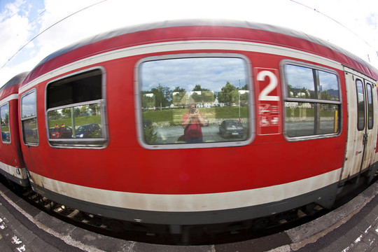 紅列車在車站
