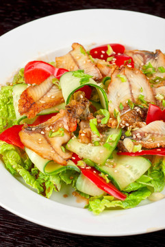 煙熏鰻魚(yú)沙拉