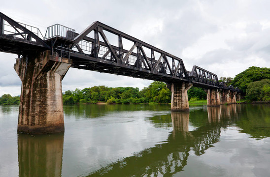 桂河大橋