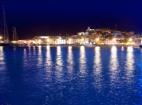伊比薩島伊維薩鎮(zhèn)夜景