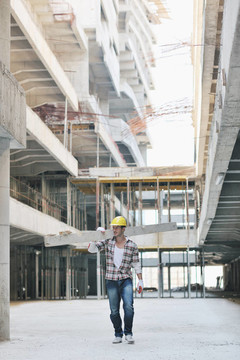 建筑工地上的工人
