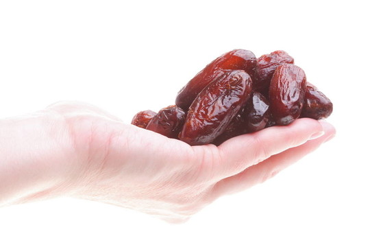 棕櫚分離的干棗果實
