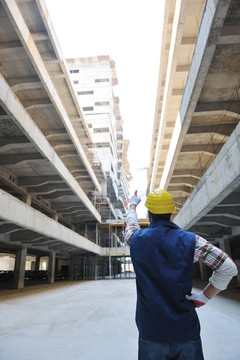建筑工地上的工人