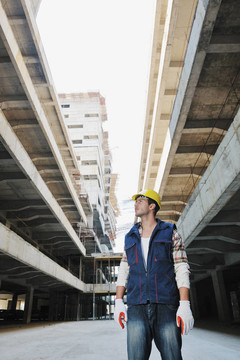 建筑工地上的工人