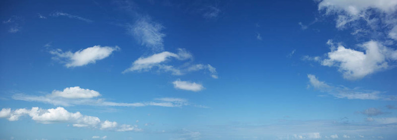 藍(lán)色的天空全景