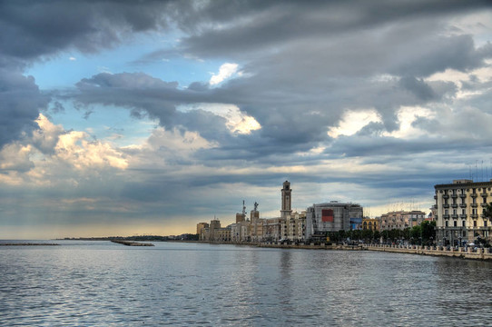 Bari的全景。Apulia。