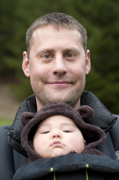 Front Baby Carrier的父親