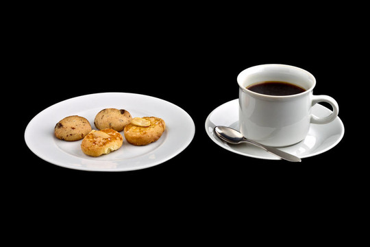 黑咖啡和饼干