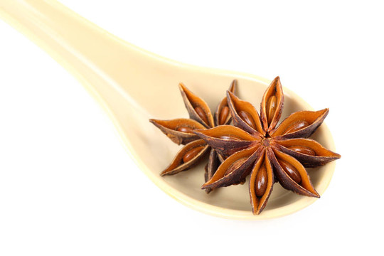 八角茴香的勺子