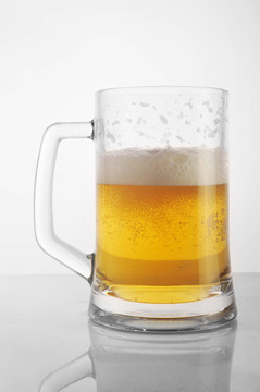 啤酒杯