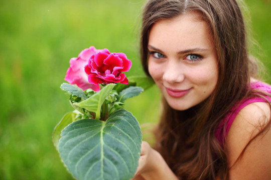 女孩成長的花朵