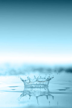 水濺起