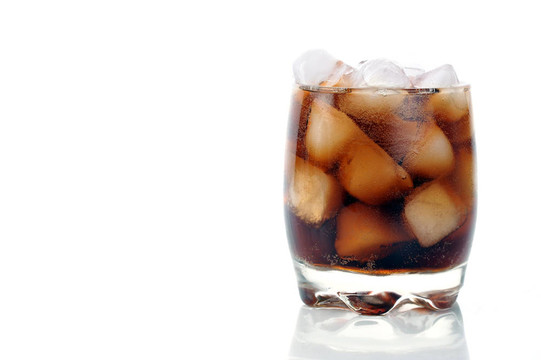 可樂和冰杯