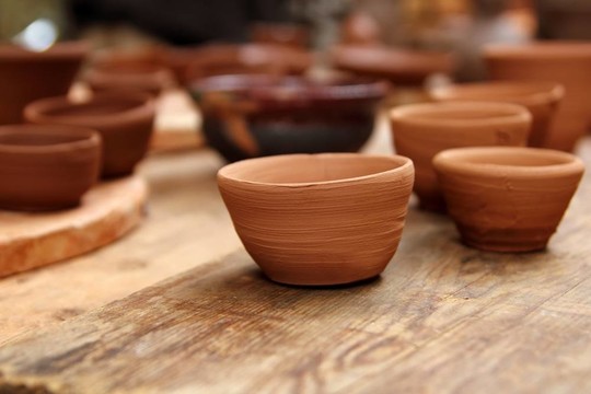 粘土工藝陶瓷工作室木桌子傳統(tǒng)