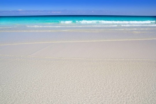 海灘綠松石加勒比水