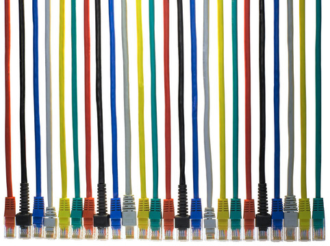用五顏六色的電纜連接器RJ45