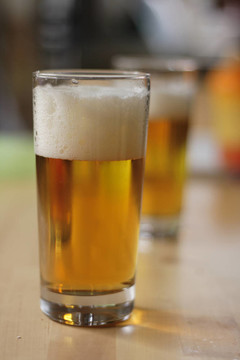 兩杯啤酒