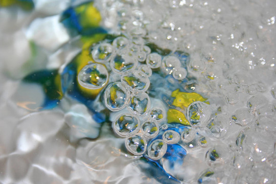 抽象的氣泡與藍色和黃色