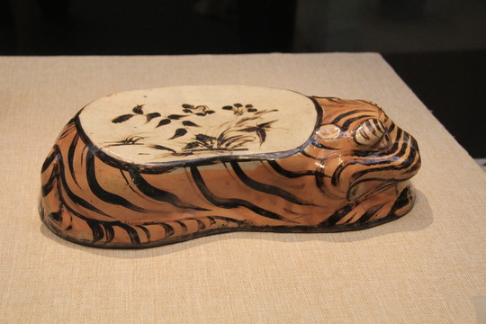 虎頭枕