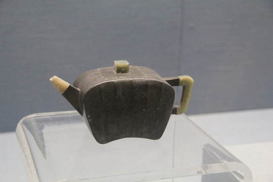 四方茶壺