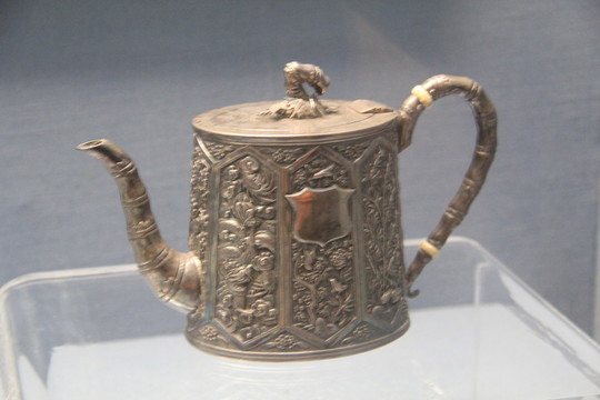 青銅茶壺