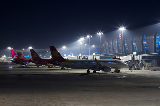 夜晚的飛機(jī) 沈陽機(jī)場