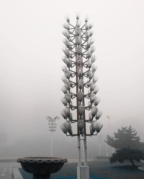 城市霧霾 公園 燈