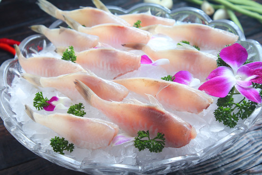 冰鎮(zhèn)黃骨魚
