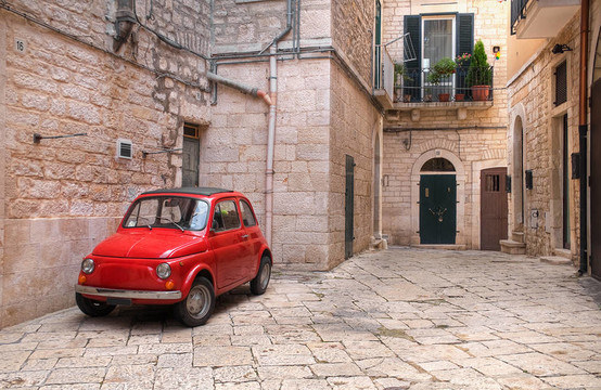 焦維納佐的觀點(diǎn)。Apulia。