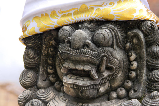 巴厘印度教神的雕像