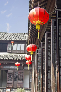 一所房子里的中國(guó)燈籠