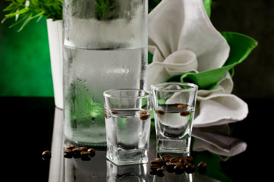 森布卡茴香酒