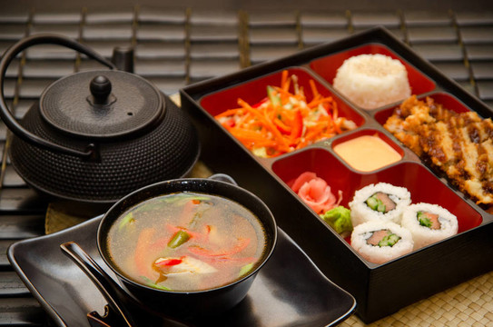 粟實(shí)的午餐