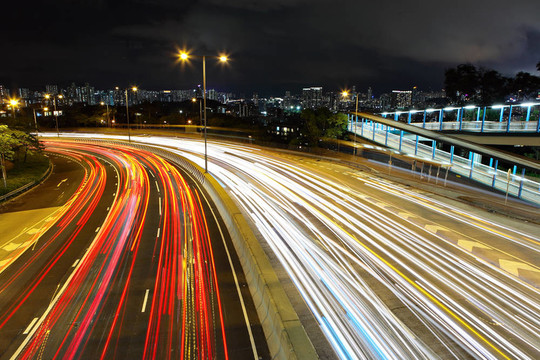 公路的光線軌跡
