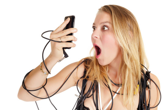 震驚的女人打電話