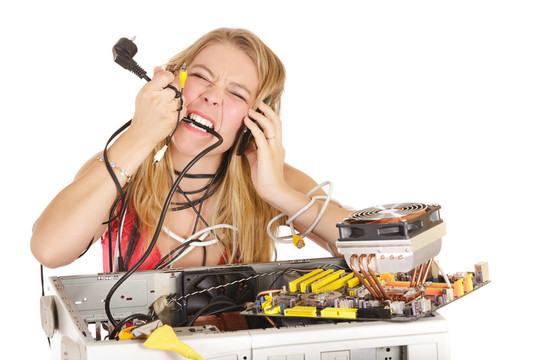 金發(fā)女人修復電腦