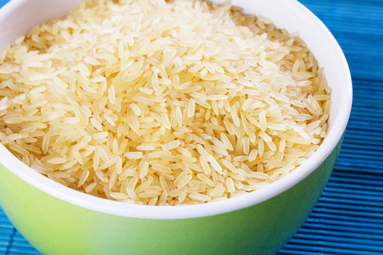 Brown rice在一個(gè)碗里