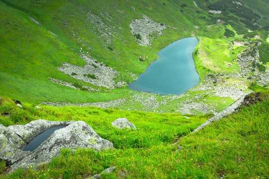 高山湖泊