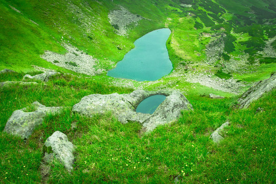 高山湖泊