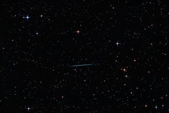 流星劃過星空