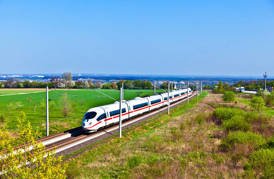 開放區(qū)高速列車