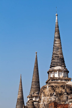 著名的寺Wat Phra Si sanphet；在Ajutthaya皇家宮殿